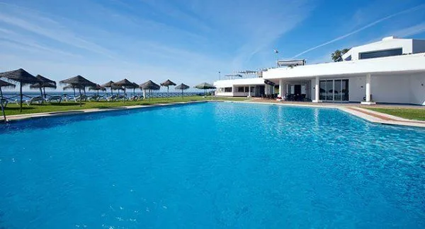 Beach Club Parque Sol Marbella - centro deportivo en Marbella