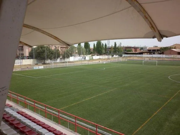 Camp De Futbol Municipal Cardedeu - centro deportivo en Cardedeu