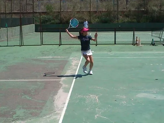 Centro De Tenis Y Padel La Bastida - centro deportivo en Toledo