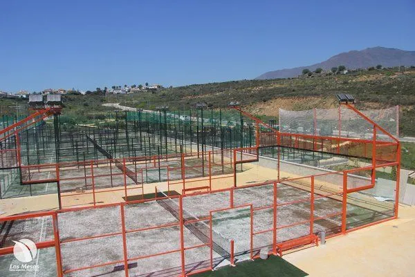 Centro Deportivo Fitnes Padel Las Mesas - centro deportivo en Estepona