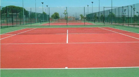 Centro Deportivo Municipal Francisco Fernández Ochoa - centro deportivo en Madrid