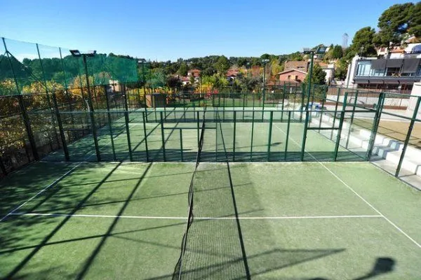 Club Bellaterra - centro deportivo en Cerdanyola del Valles
