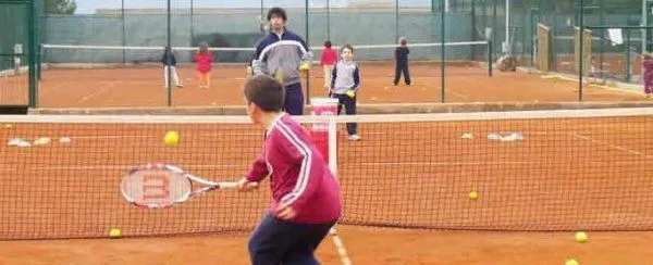 Club Can Melich - centro deportivo en Sant Just Desvern