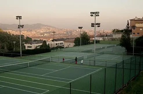 Club Can Via - Bruguera Tennis Academy Top Team - centro deportivo en Santa Coloma de Cervelló