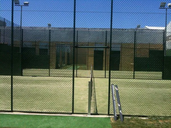 Club De Paddle Puerta Tierra - centro deportivo en Cádiz