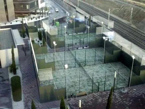 Club De Pádel Cristalia - centro deportivo en Madrid