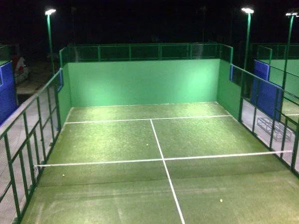 Club De Padel Los Naranjos - centro deportivo en Marbella