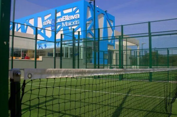 Club De Pádel S'aigua Blava - centro deportivo en Llucmajor