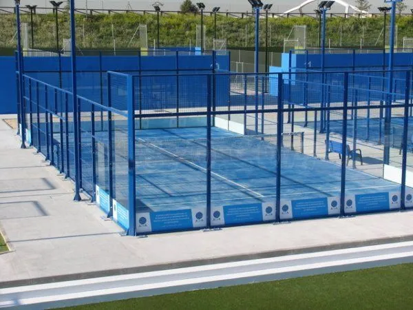 Club De Padel Soto-torrejón - centro deportivo en Torrejón de Ardoz