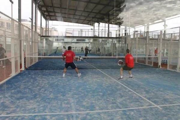 Club De Pádel Turfgrass - centro deportivo en Cocentaina