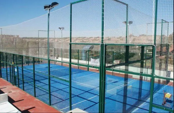 Club De Padel Vita10 - centro deportivo en Pozuelo de Alarcón