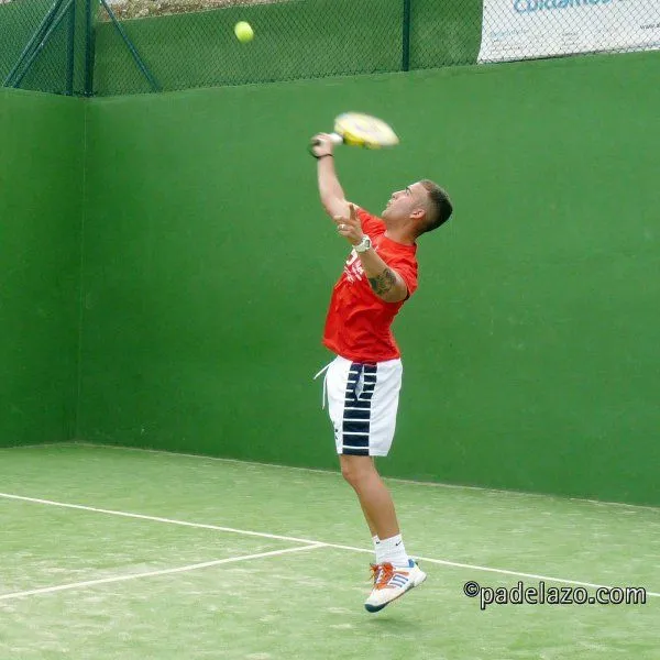 Club De Padel Y Pabellón La Mosca - centro deportivo en Málaga