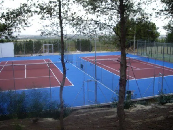 Club De Tenis Almoradí - centro deportivo en Almoradí