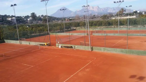 Club De Tenis Altea - centro deportivo en Altea