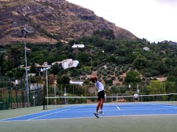 Club De Tenis Cazorla - centro deportivo en Cazorla
