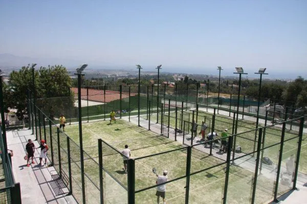Club De Tenis Torremolinos View - centro deportivo en Málaga