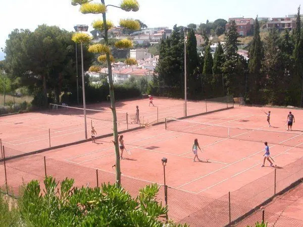 Club De Tennis Arenys De Mar - centro deportivo en Arenys de Mar