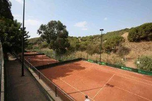 Club De Tennis Calella - centro deportivo en Calella