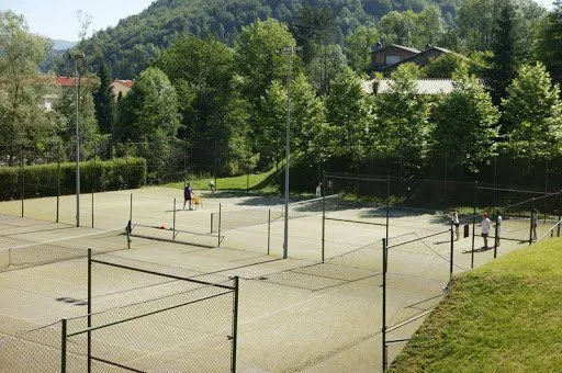 Club De Tennis Camprodon - centro deportivo en Camprodon