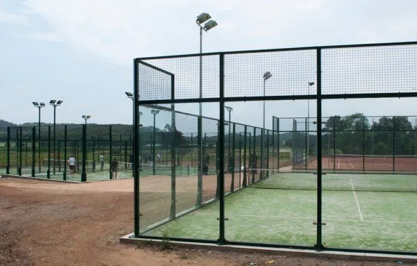 Club De Tennis Costa Brava - centro deportivo en Mont-ras