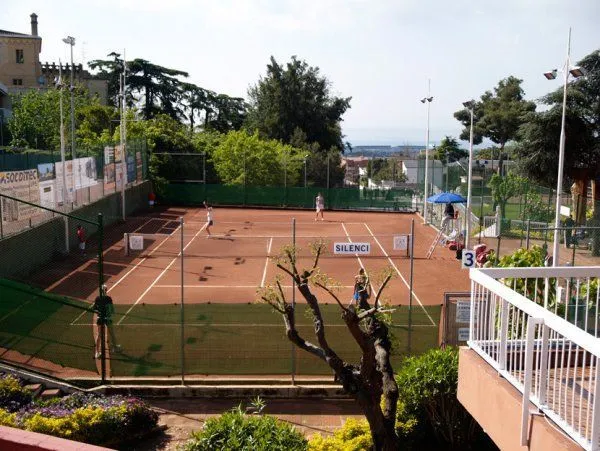 Club De Tennis Mas Ram - centro deportivo en Badalona