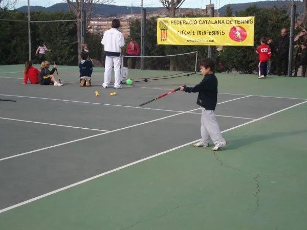 Club De Tennis Montbui - centro deportivo en Santa Margarida de Montbui