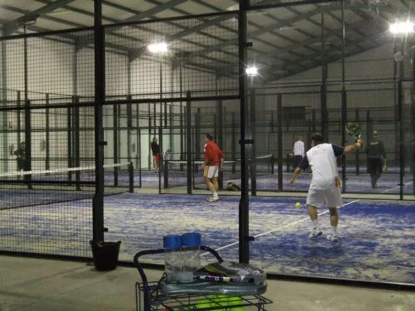 Club Global Pádel Pro Indoor Cuenca - centro deportivo en Cuenca