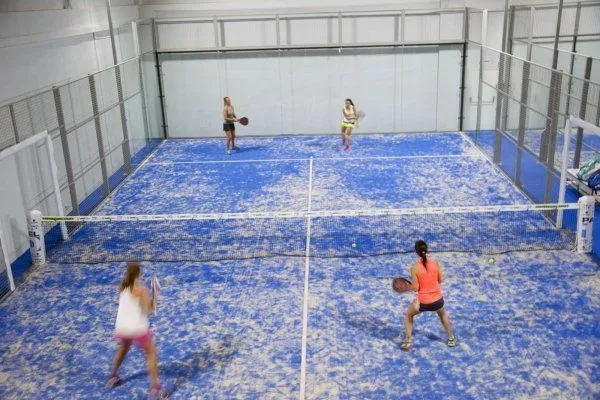 Club Padel Indoor Lloret - centro deportivo en Lloret de Mar