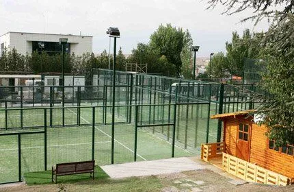 Club Suizo De Pádel - centro deportivo en Alcobendas