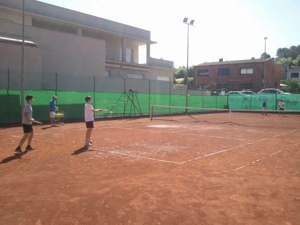 Club Tenis Banyoles - centro deportivo en Banyoles