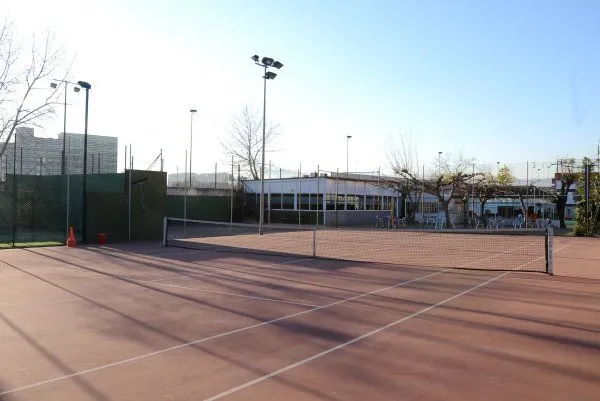 Club Tenis Sant Adria - centro deportivo en Sant Adrià de Besós