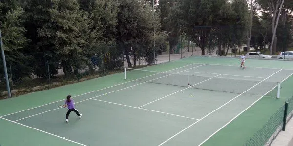 Club Tennis Alt Empordà - centro deportivo en Figueres