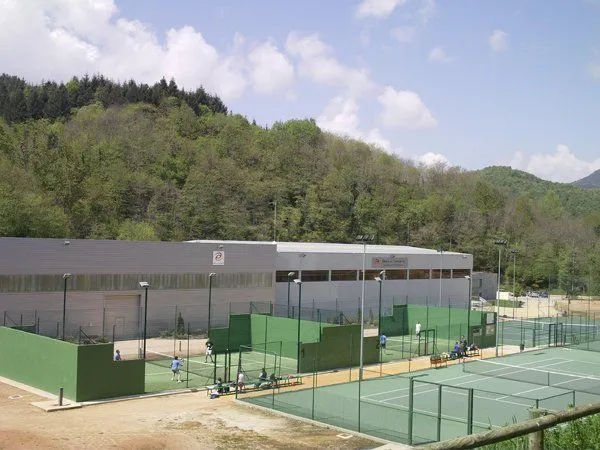 Club Tennis Sant Hilari Sacalm - centro deportivo en Sant Hilari Sacalm