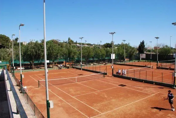 Club Tennis Vilanova (i La Geltrú) - centro deportivo en Vilanova i la Geltrú