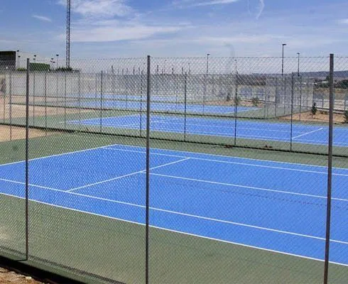 Complejo Deportivo San Miguel Azuqueca De Henares - centro deportivo en Azuqueca de Henares