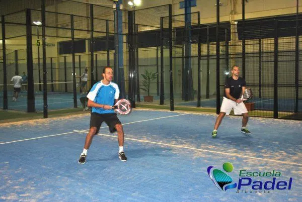 Escuela Padel Albacete - centro deportivo en Albacete