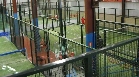 Esmaspádel - centro deportivo en Zamudio