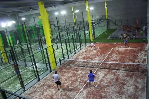 Espadel Indoor Club Esparreguera - centro deportivo en Esparreguera