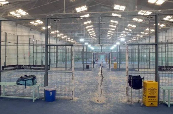 Flow Padel Club - centro deportivo en Paterna