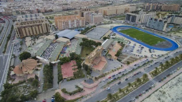 Grupo Catania Pádel Salesianos - centro deportivo en Alacant