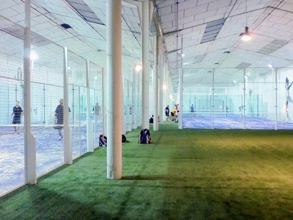 Indoor Padel Team - centro deportivo en Barberà del Vallés