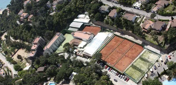 Internacional Tennis Canyelles - Avessca - centro deportivo en Lloret de Mar