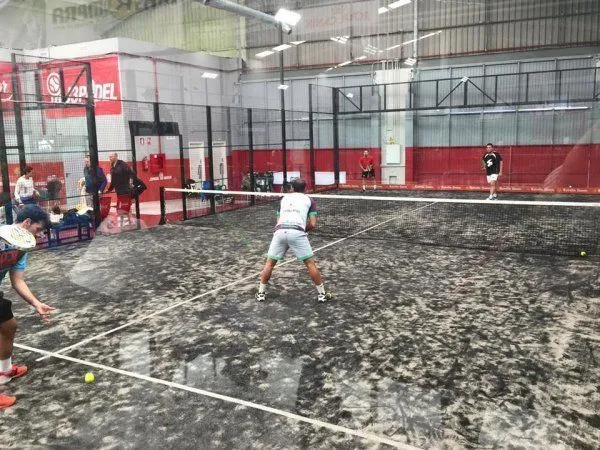 J3 Padel Indoor - centro deportivo en Málaga