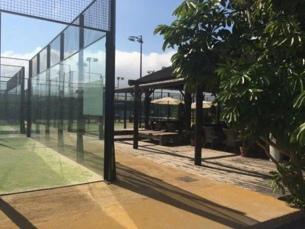 Las Palmeras Padel Club - centro deportivo en Motril