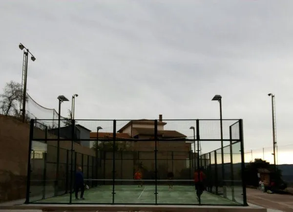 Pàdel Cal Monestir - centro deportivo en Cardona