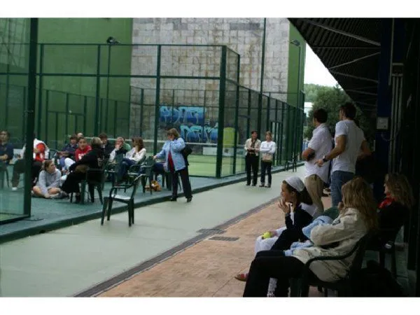 Padel Derio - centro deportivo en Derio