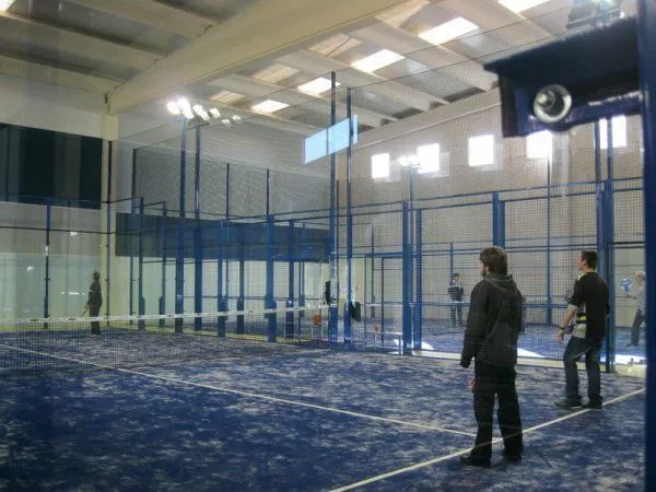 Padel Estany - centro deportivo en Porqueres