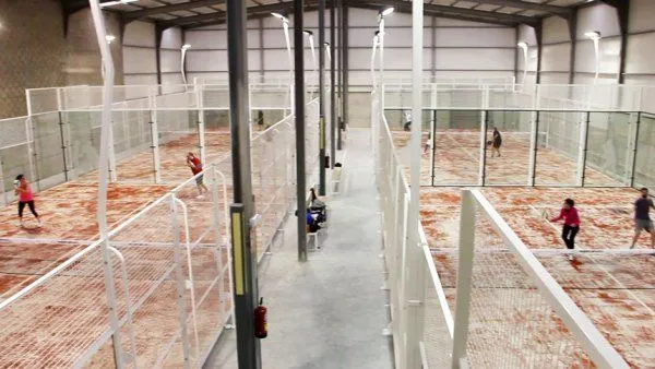 Padel Four Segovia - centro deportivo en Valverde del Majano