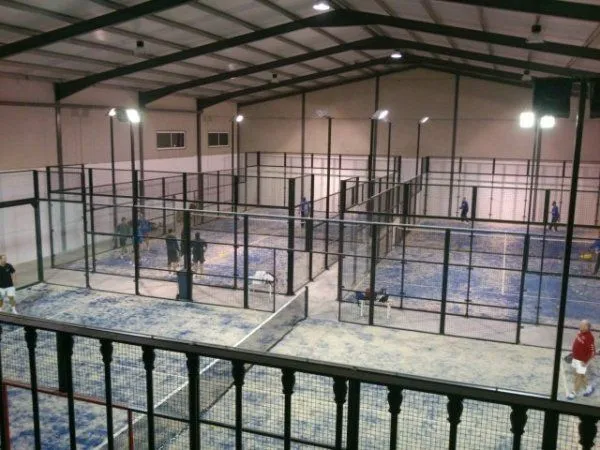 Padel Indoor 15 30 - centro deportivo en Almendralejo