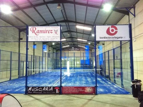 Padel Indoor 5.1 - centro deportivo en Zafra